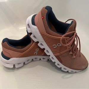 ON CLOUD WOMENS 7 Worn One Time